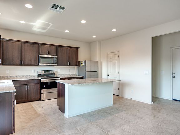 Quick Move-In Homes in Buckeye