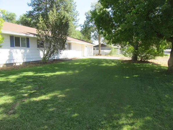 324 Sage St, Dorris, CA 96023