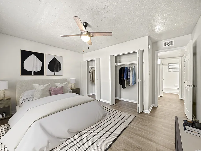 Woodland Falls Apartments — Photo 6