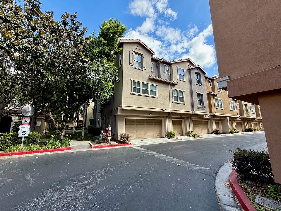 1st image of 2100 Beech Cir