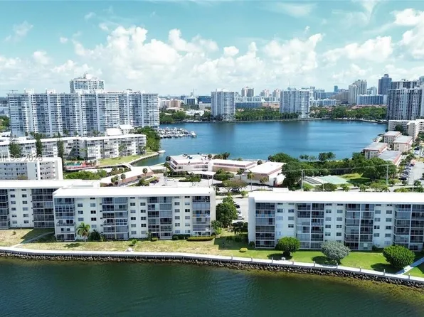 2920 Point East Dr APT N311, Aventura, FL 33160
