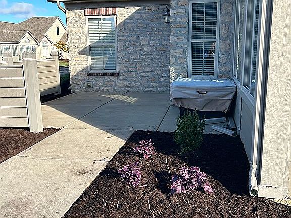 5th image of 2750D Canterbury Cir