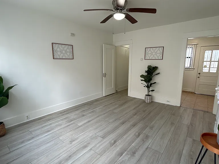 2075 Torrance Blvd #G — Photo 3
