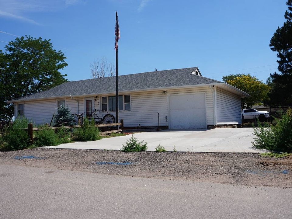 2nd image of 610 S McKinley Ave
