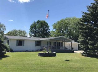 5208 4th St SW, Minot, ND 58701