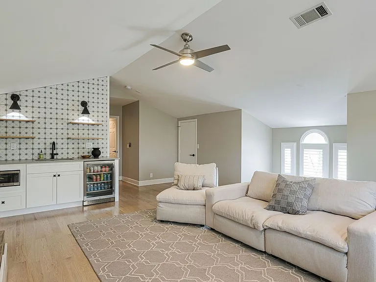 9324 Hidden Oak Dr — Photo 30