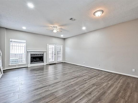 3rd image of 12400 Brookglade Cir Unit 61