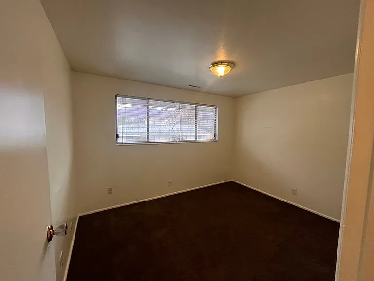 166 E 400 N #166 — Photo 8
