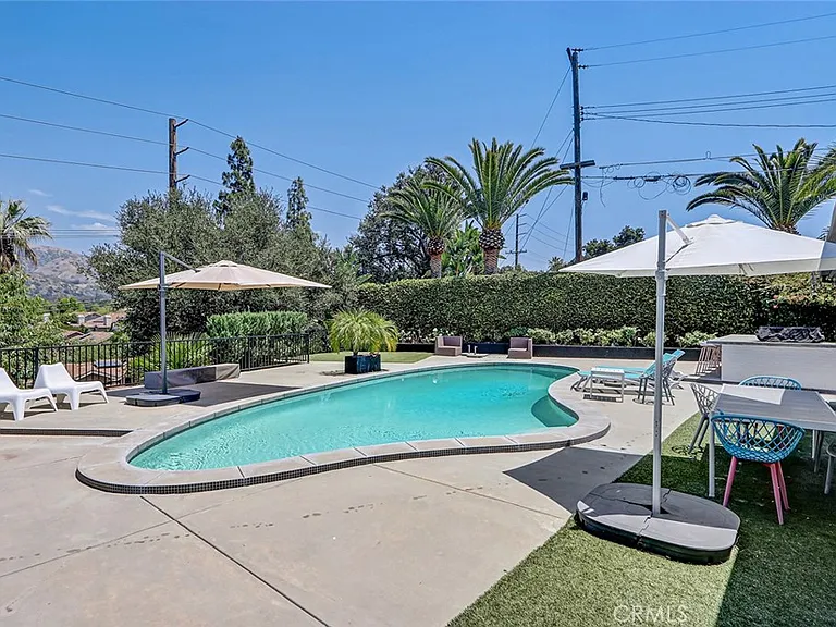 832 N Oceanbluff Ave — Photo 39