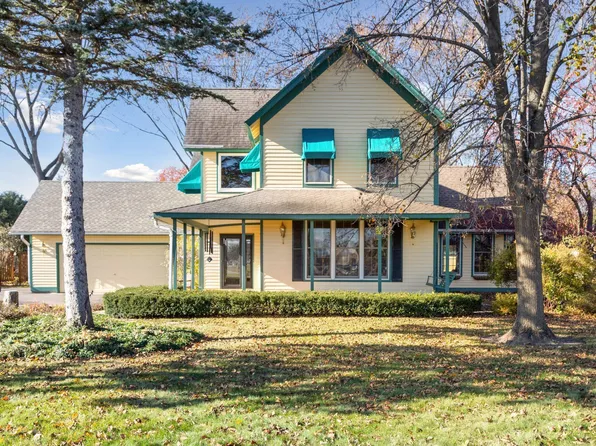 4993 Bald Eagle Ave, White Bear Lake, MN 55110
