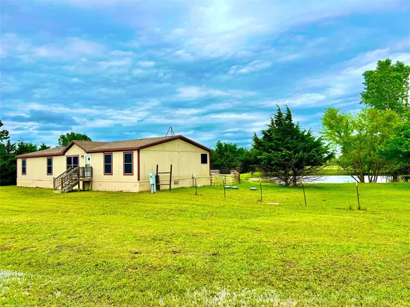 3432 Meadow Crest Dr, Alvarado, TX 76009