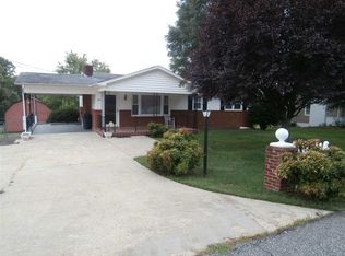 505 Lincoln Ln, Lenoir, NC 28645