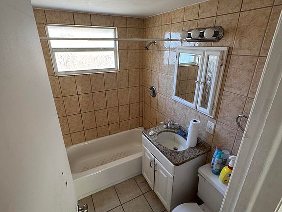 5th image of 5645 Papaya Road