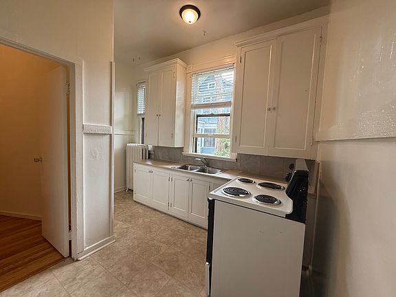 5th image of 1014 W Franklin St #1014