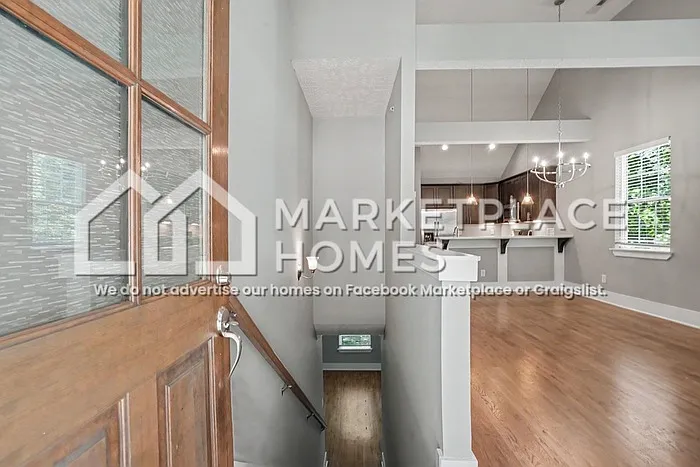 3 bed, 2.5 bath, 1700 sqft, $1,799 — Photo 3