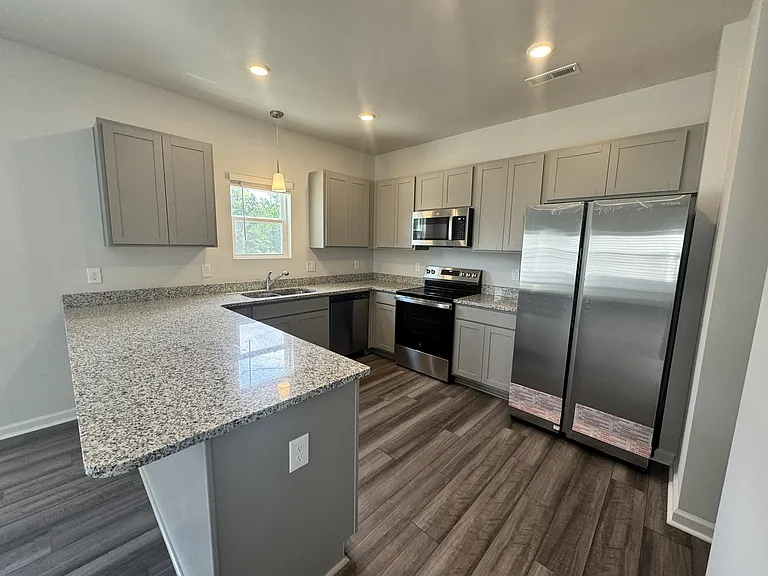 5037 Fallmeade Rd — Photo 3