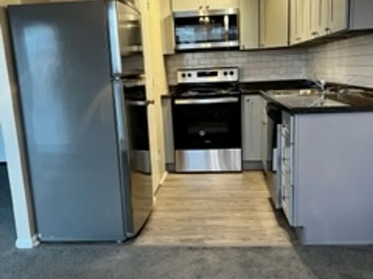 Springview Garden Apartments — Photo 22
