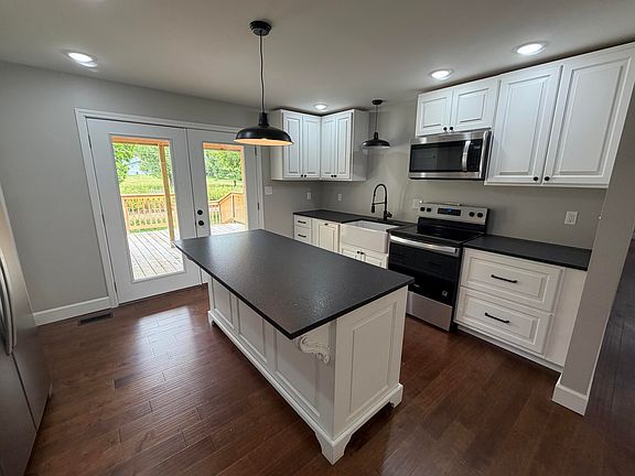 2nd image of 161 Perkins St