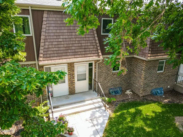 15 20th St W #9, Williston, ND 58801