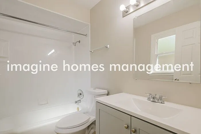 101 Thorncliff Ln — Photo 10
