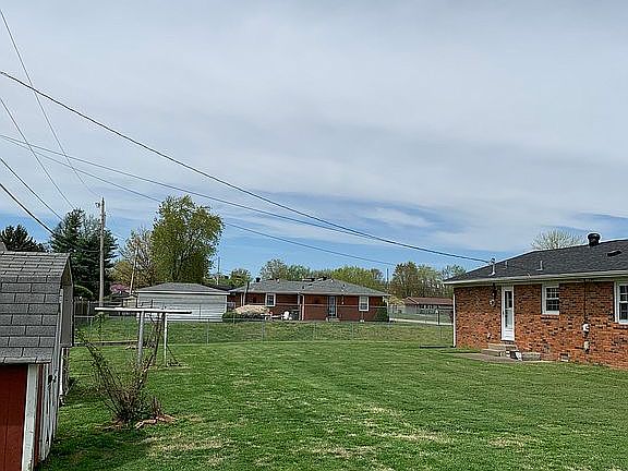 5th image of 730 Parkway Dr