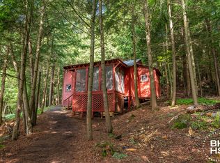 28 Bayside Dr, Saranac Lake, NY 12983