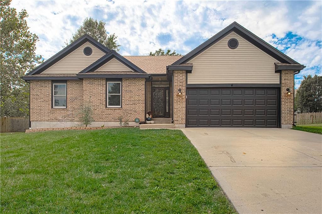 12495 S Crest Cir, Olathe, KS 66061 | MLS #2457821 | Zillow