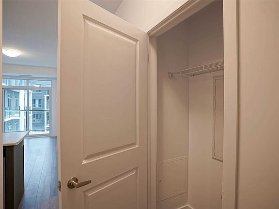 2nd image of 5055 Greenlane #534