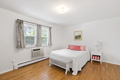 4th image of 26 Layton Ave APT 13