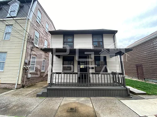 144 Wilson St Photo 1