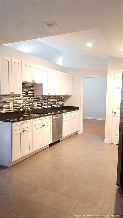 104 Bayou Ct — Photo 3