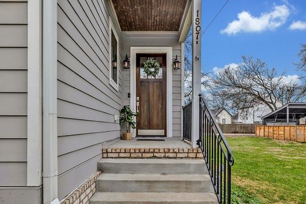 Welcome to 1807B in Nashvill!