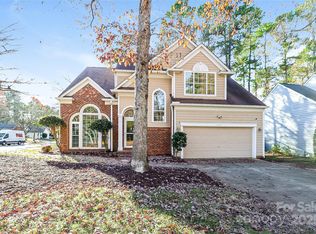6001 Elm Cove Ln, Charlotte, NC 28269