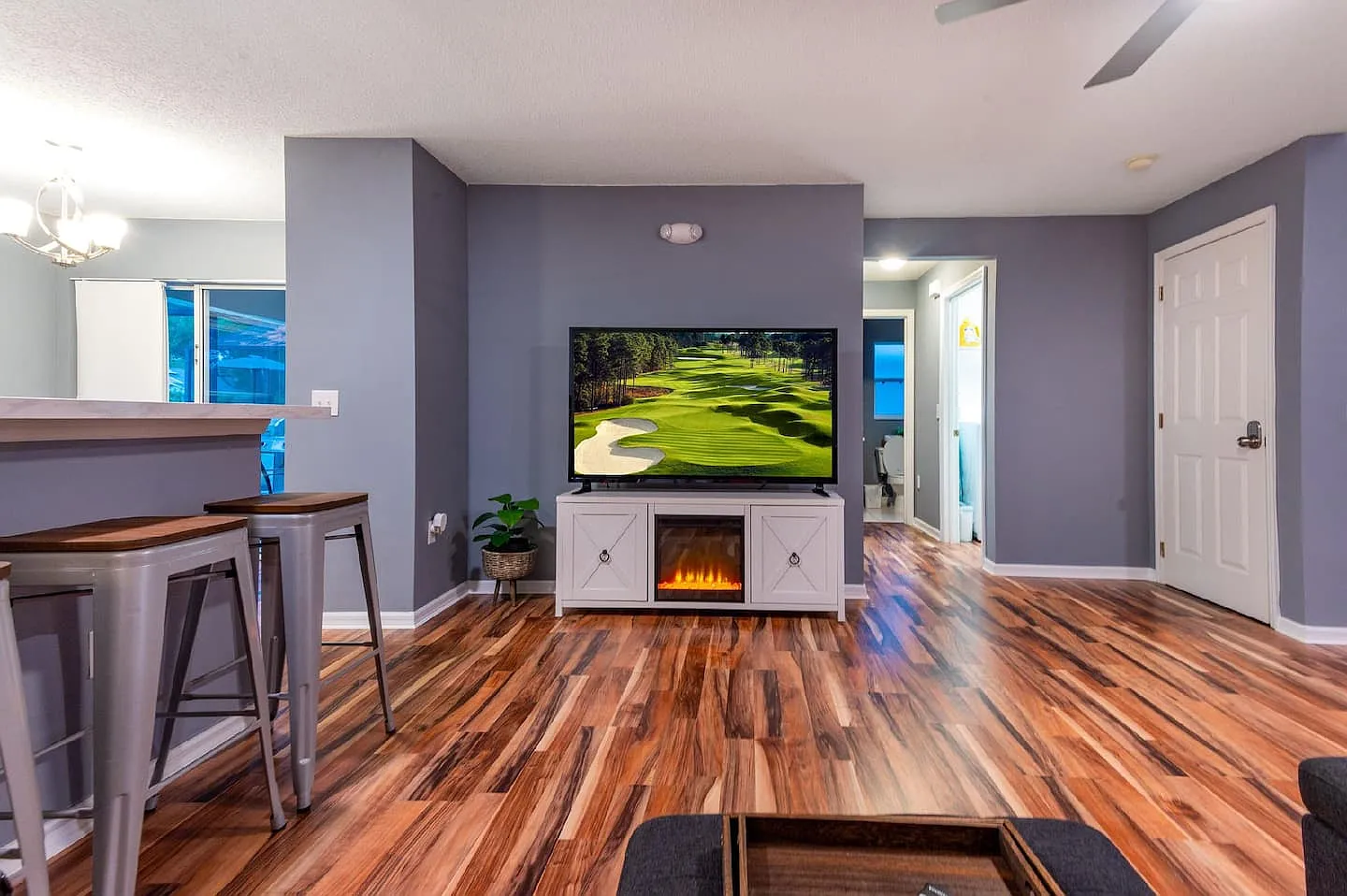 4 bed, $7,500 — Photo 4