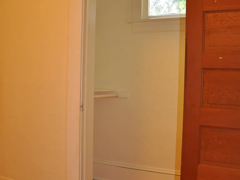 1425 SE Main St #3 — Photo 15