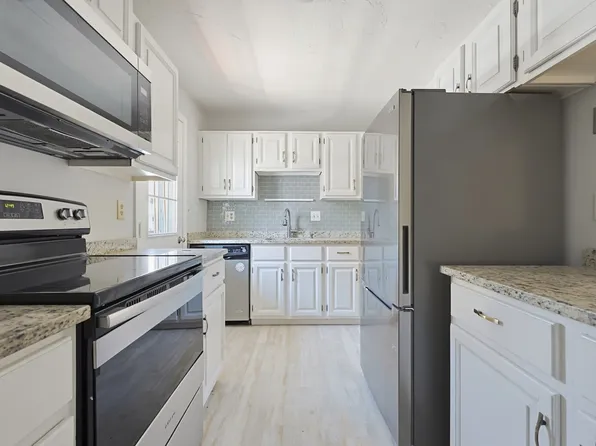 425 Main St Unit 9D, Hudson, MA 01749