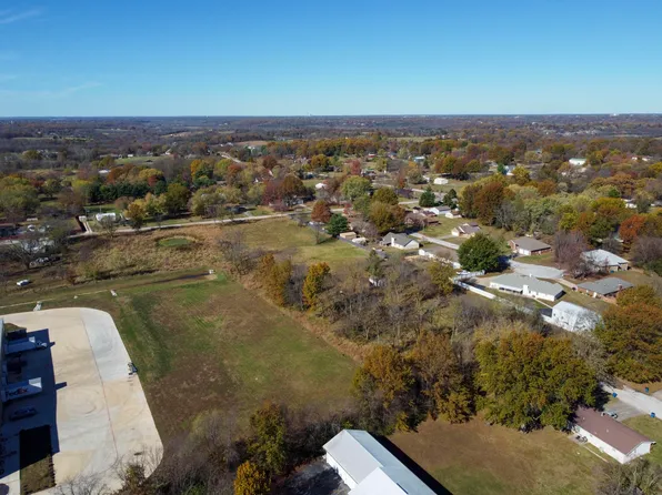 000 N N 25th Street, Ozark, MO 65721