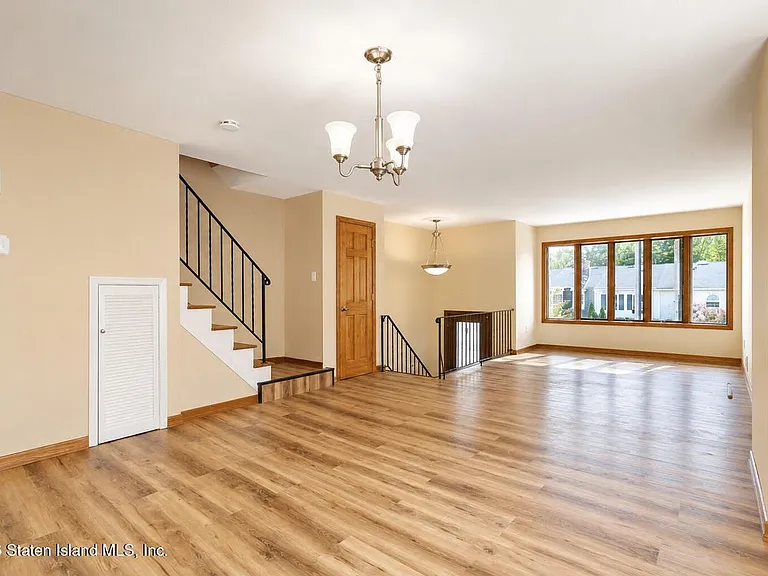 43 Cherrywood Ct — Photo 4