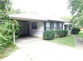 940 Edwards Lake Rd, Birmingham, AL 35235