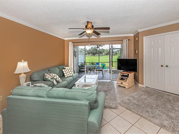 3rd image of 816 Wexford Blvd #816