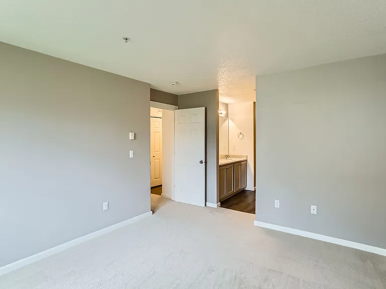 14700 SW Sandhill Loop #204 — Photo 19