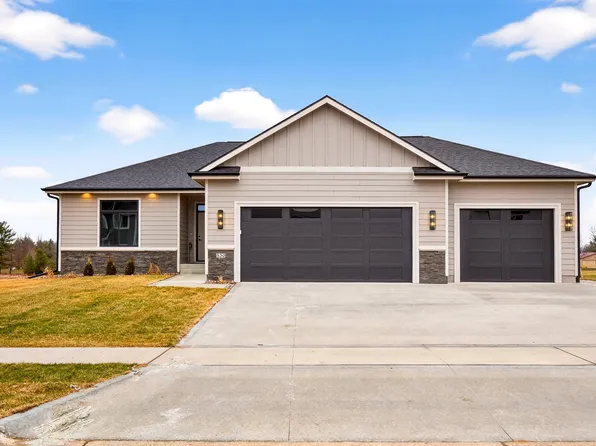 530 Walnut Dr, Huxley, IA 50124