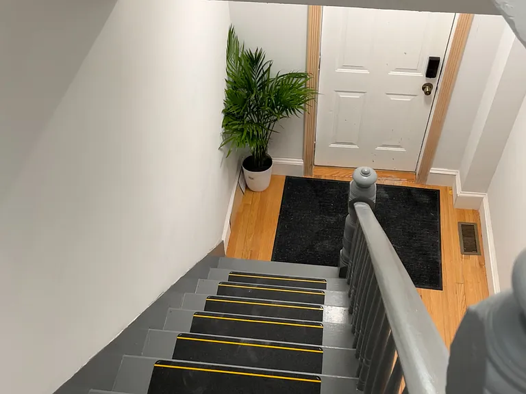426 Willow Ave #2 — Photo 6