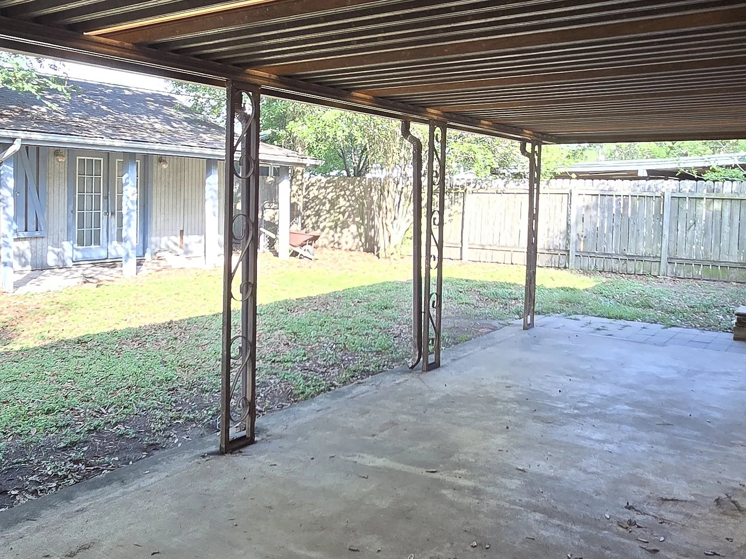 3 bed, 1450 sqft, $1,800 — Photo 3