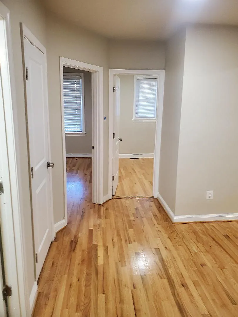 4 bed, 1400 sqft, $5,500 — Photo 2