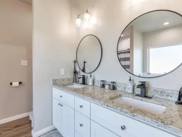 7449 Sleepy Hollow Ln — Photo 13