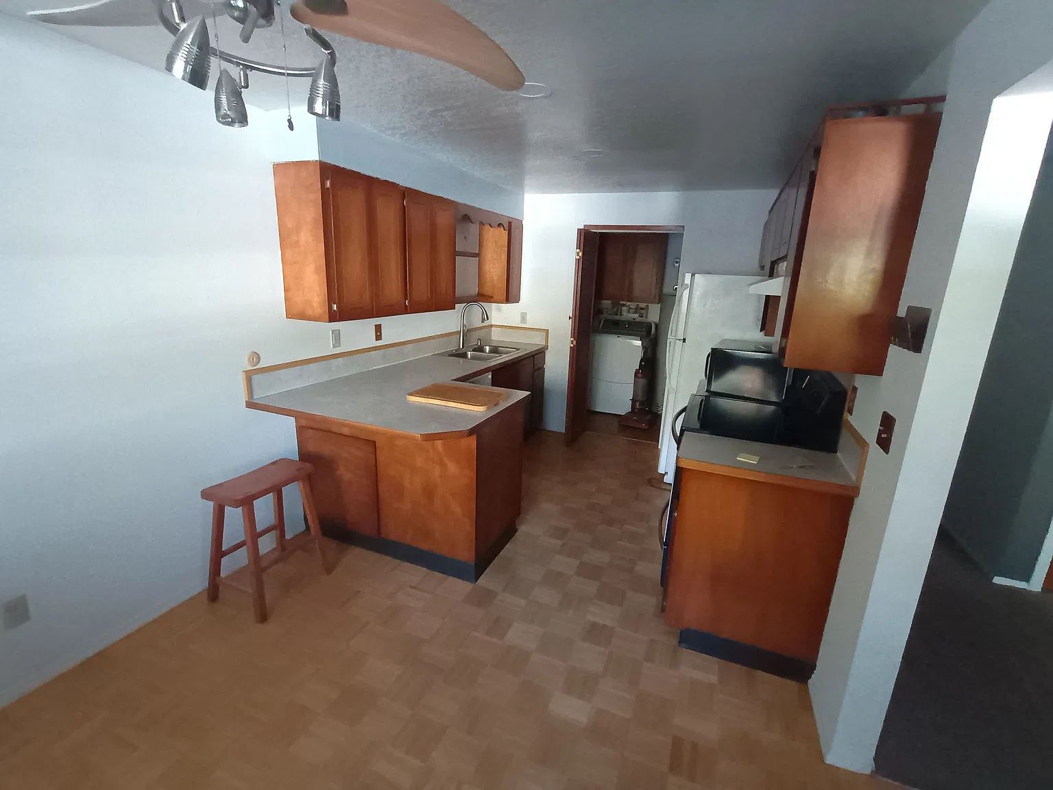 3 bed, 1547 sqft, $2,300 — Photo 3