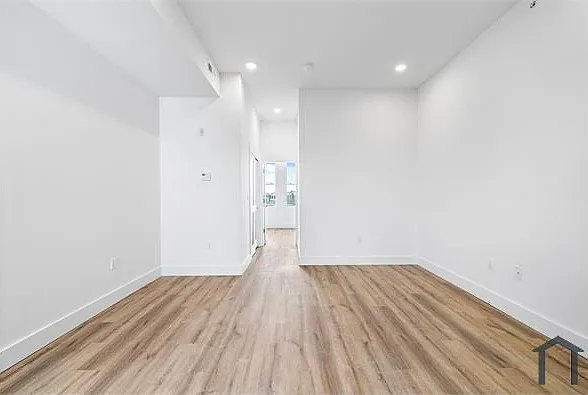 869 N 43rd St #4 — Photo 9