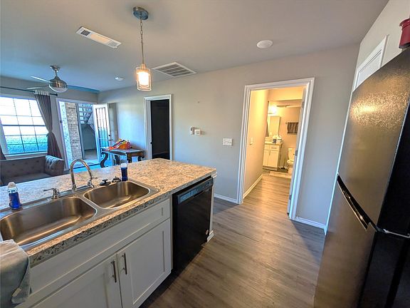 3rd image of 6108 Abrams Rd APT 202