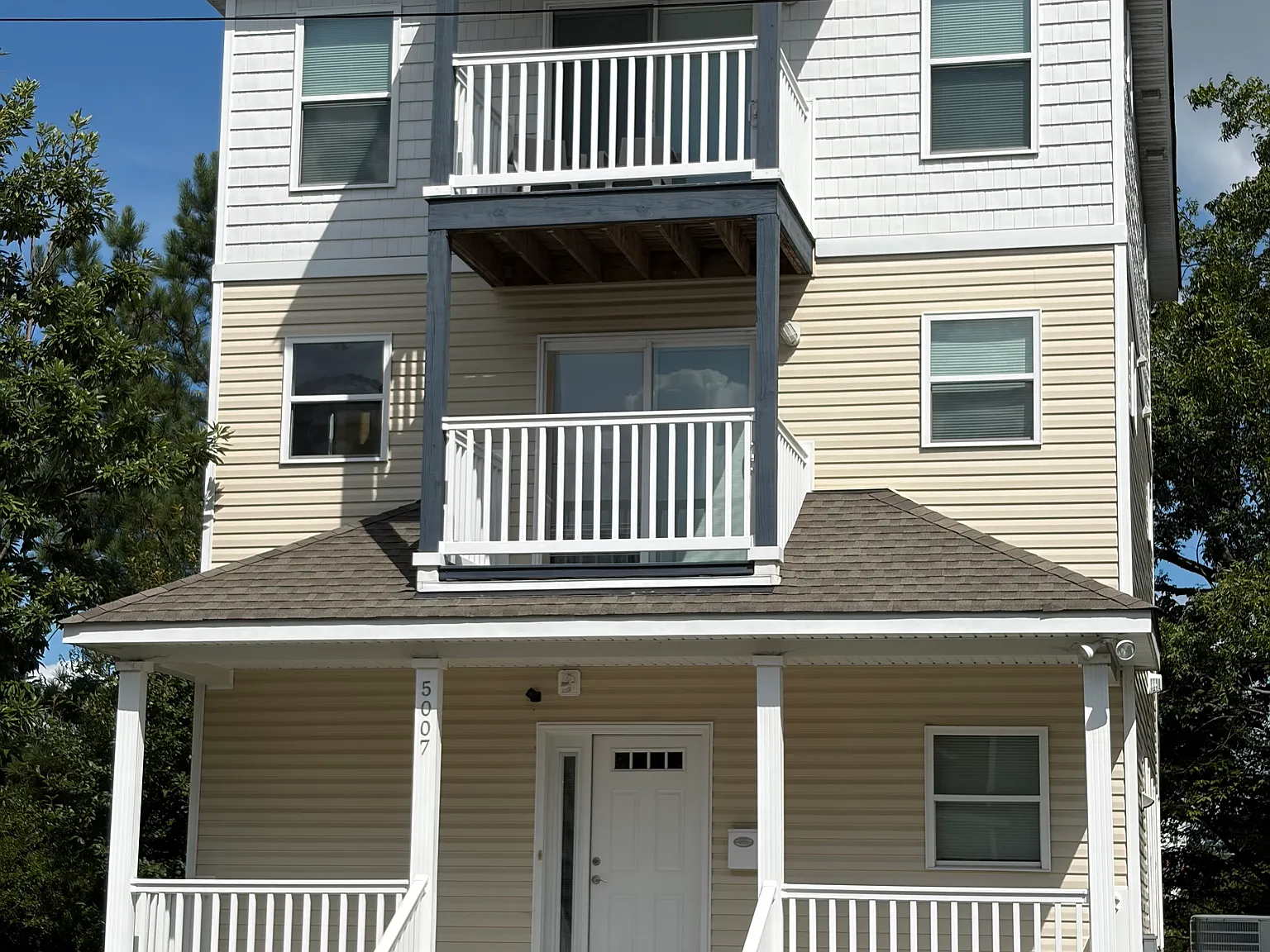 Studio, 800 sqft, $775 — Photo 2